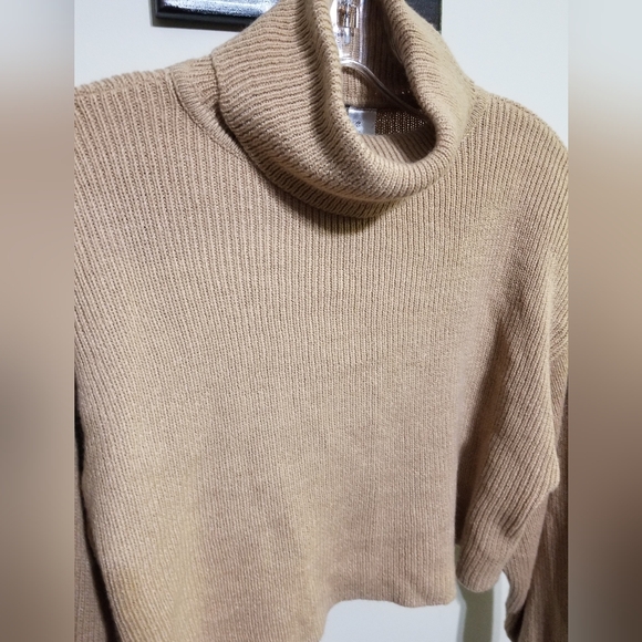 Divided H&M Crop Sweater Turtleneck Camel Urban Cozy - Picture 3 of 6